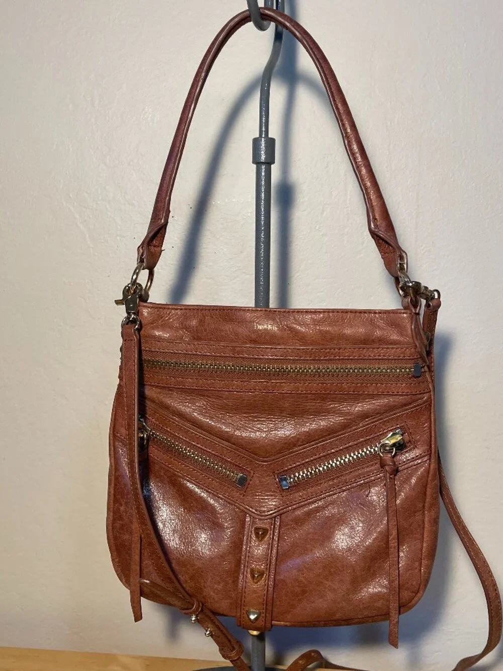 Botkier Trigger Nutmeg Leather Convertible Crossbody Messenger Bag Zipper Detail
